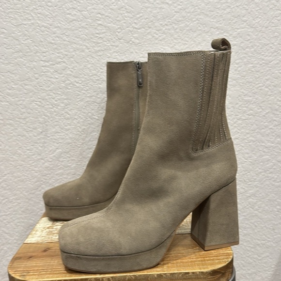 Blondo Rozalie Waterproof Suede Boots Size 8.5 - Picture 4 of 8